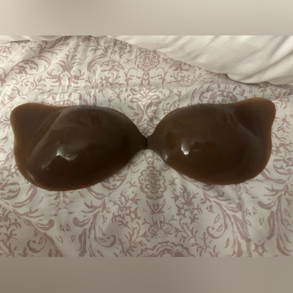 Cocoa Cakes Cleavage bra ! I accidentally ordered the wrong color! - Picture 3 of 3